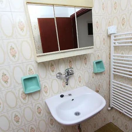 Stella Mare Apartment *